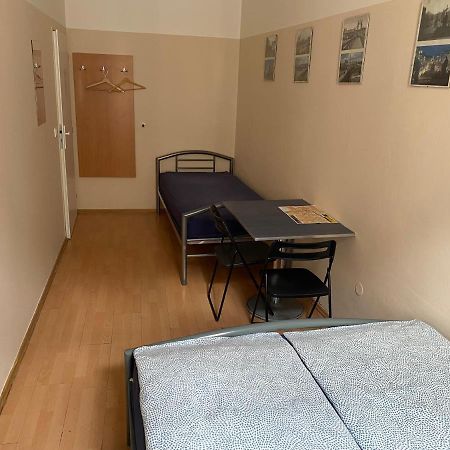 Hostel Emma ปราก ภายนอก รูปภาพ